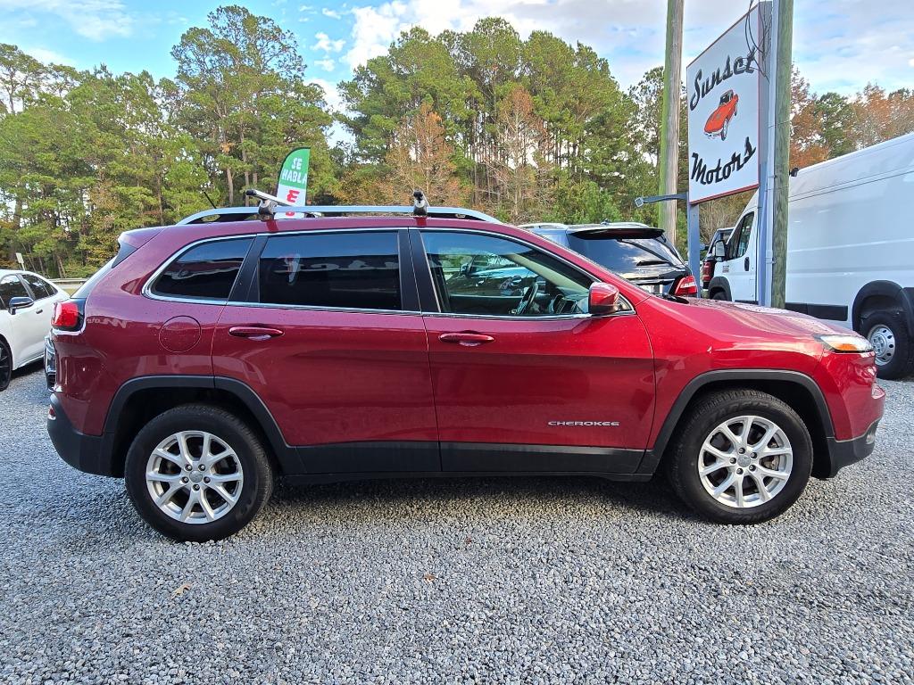 2014 Jeep Cherokee Latitude photo 4