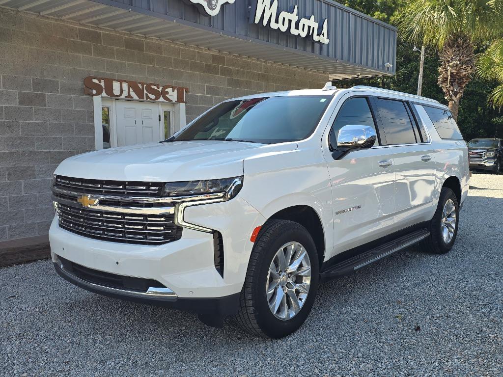 2023 Chevrolet Suburban Premier's photo