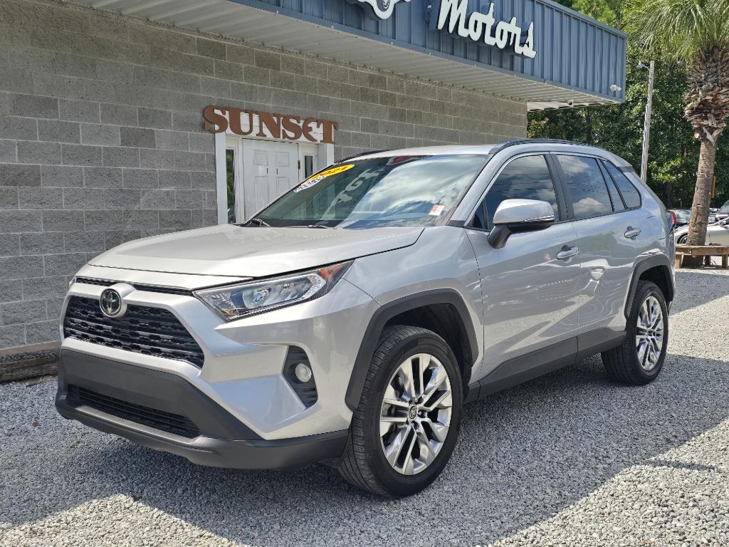 2021 Toyota RAV4 XLE Premium's photo