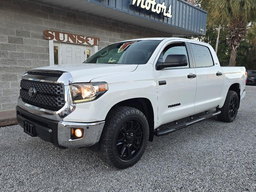 2021 Toyota Tundra SR5's photo