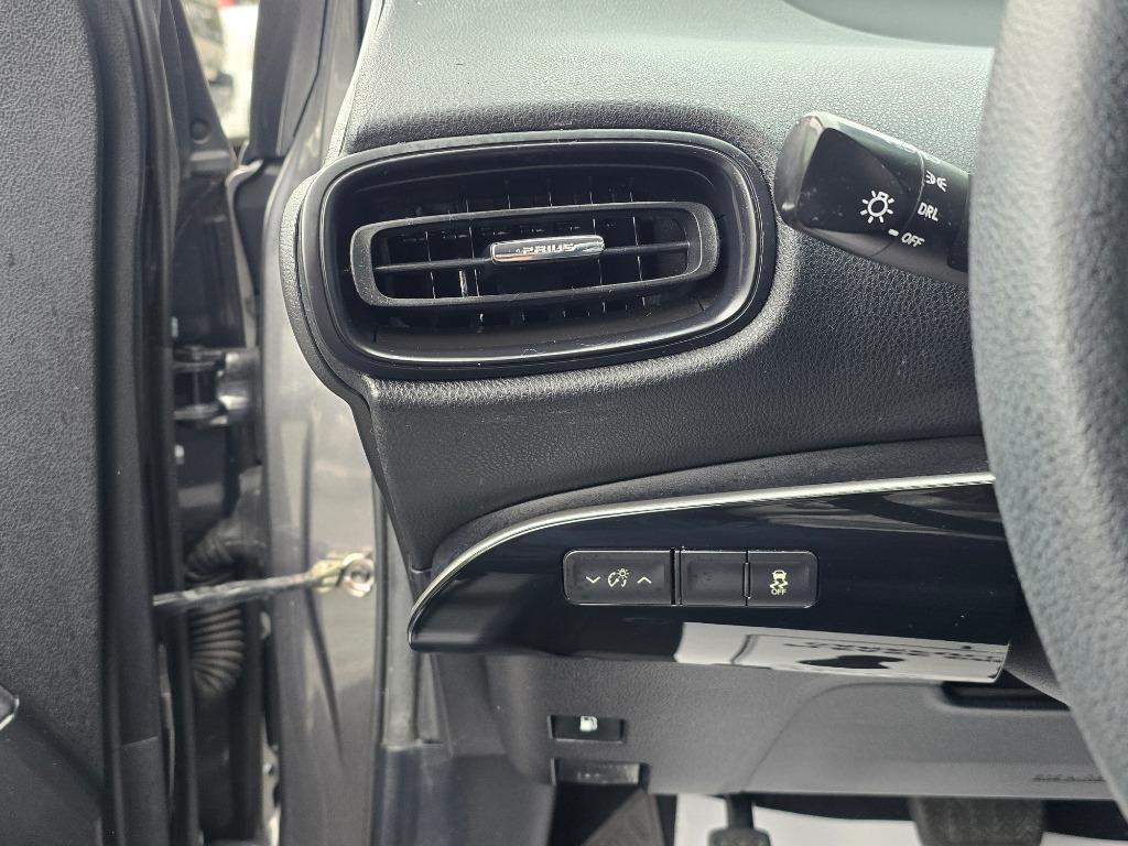 2016 Toyota Prius Two - Photo 11