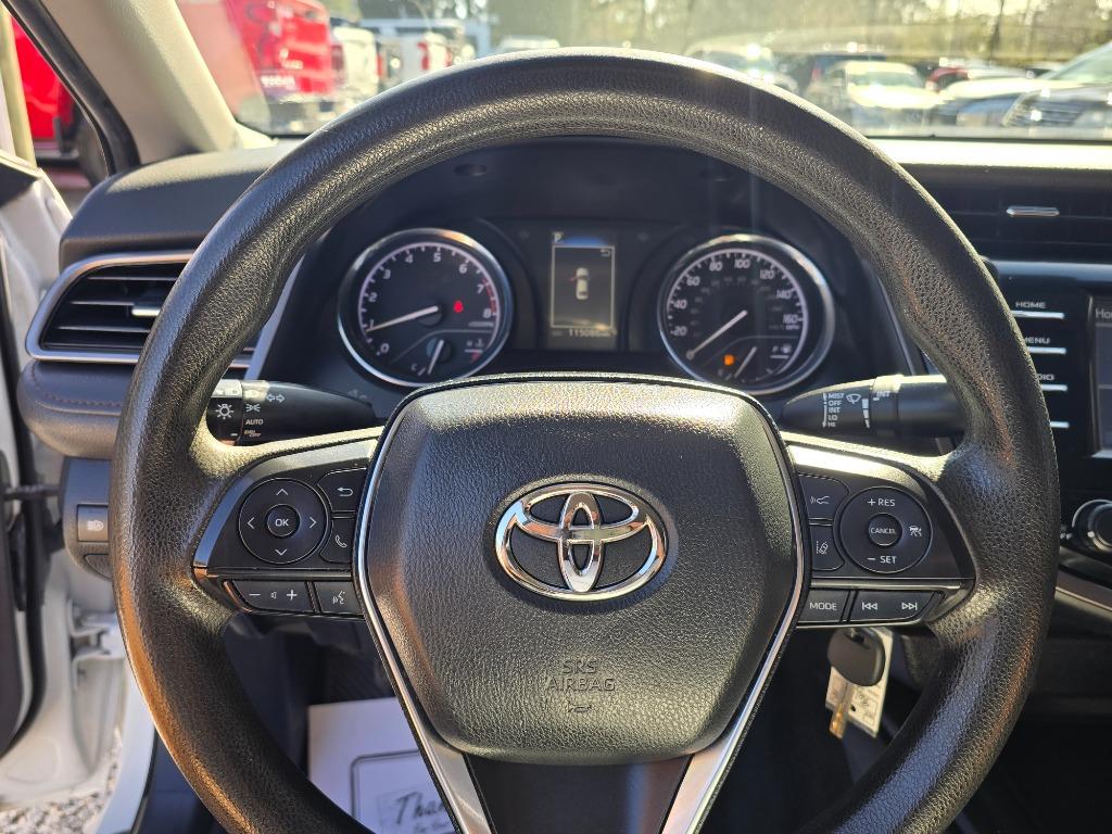 2020 Toyota Camry LE - Photo 19