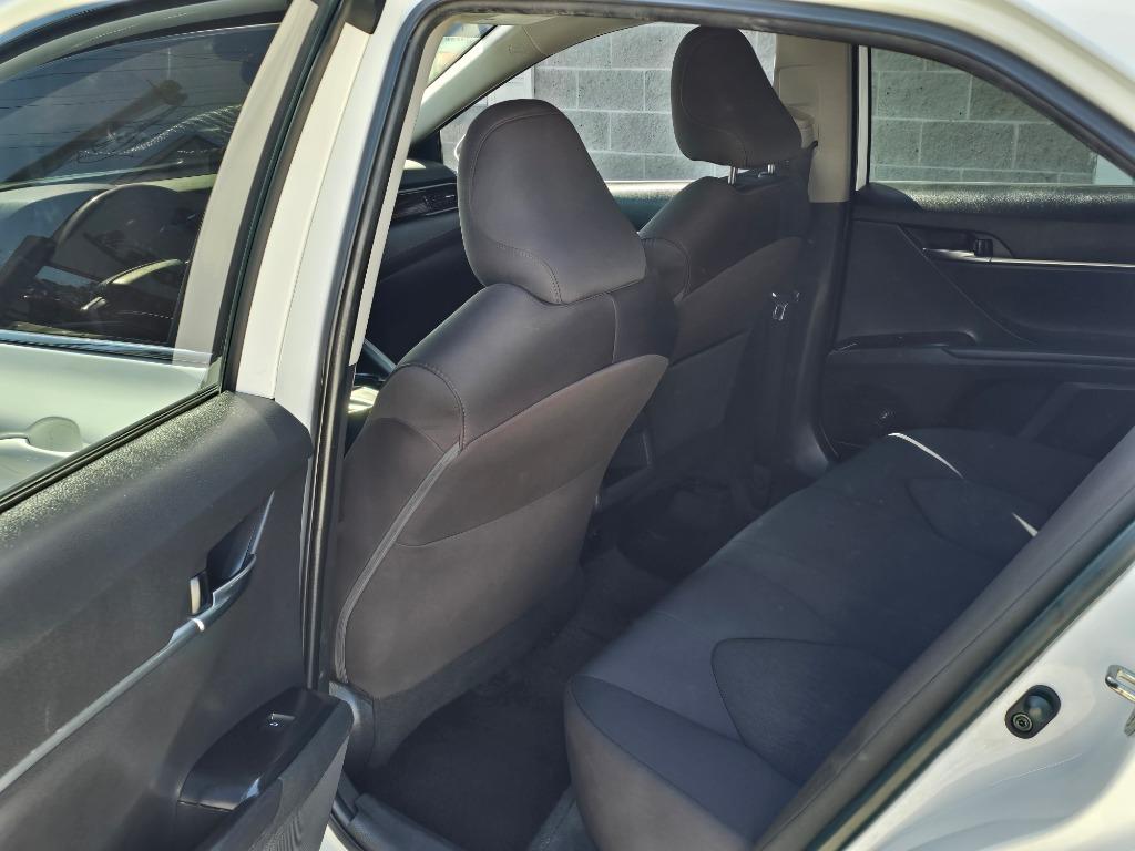 2020 Toyota Camry LE - Photo 6