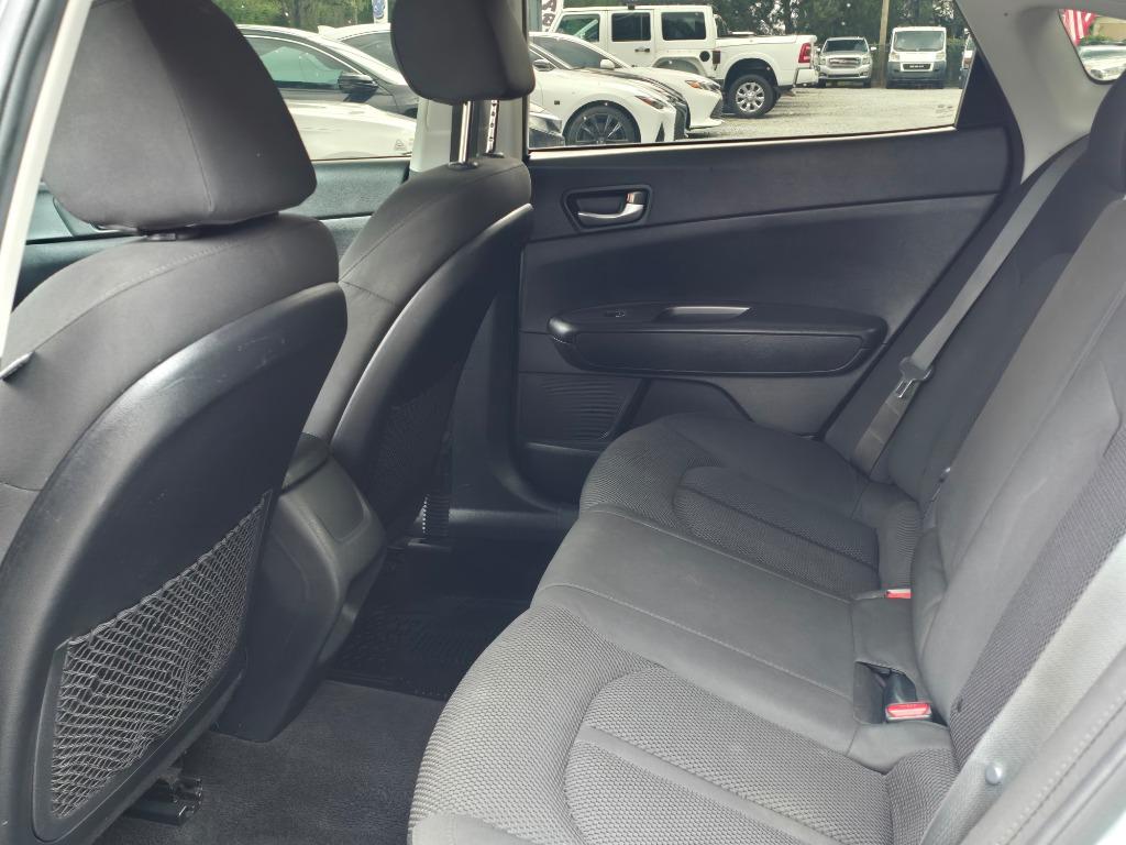 2020 Kia Optima LX - Photo 9