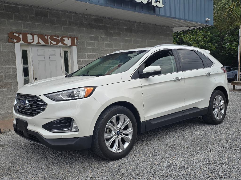 2020 Ford Edge Titanium's photo