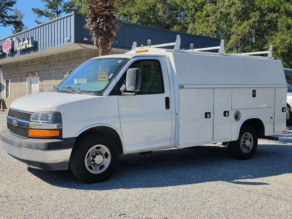 2017 Chevrolet Express Cutaway